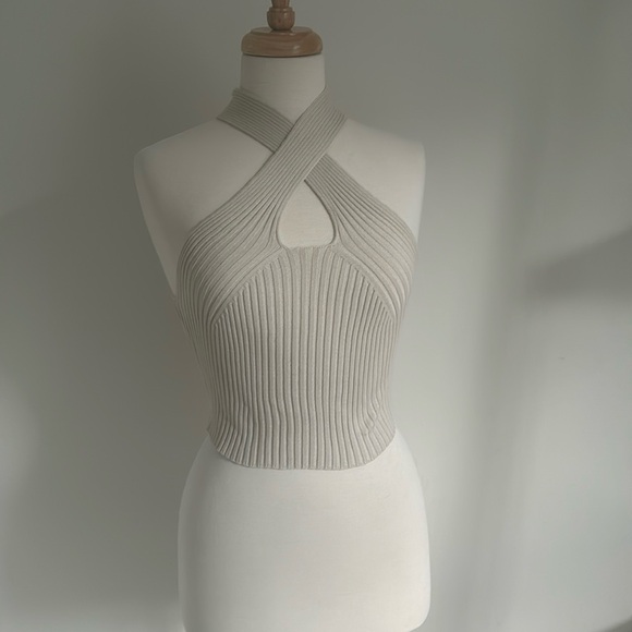 NWOT Cross Front Cropped Tank Top Cream/Neutral Small - Picture 2 of 7